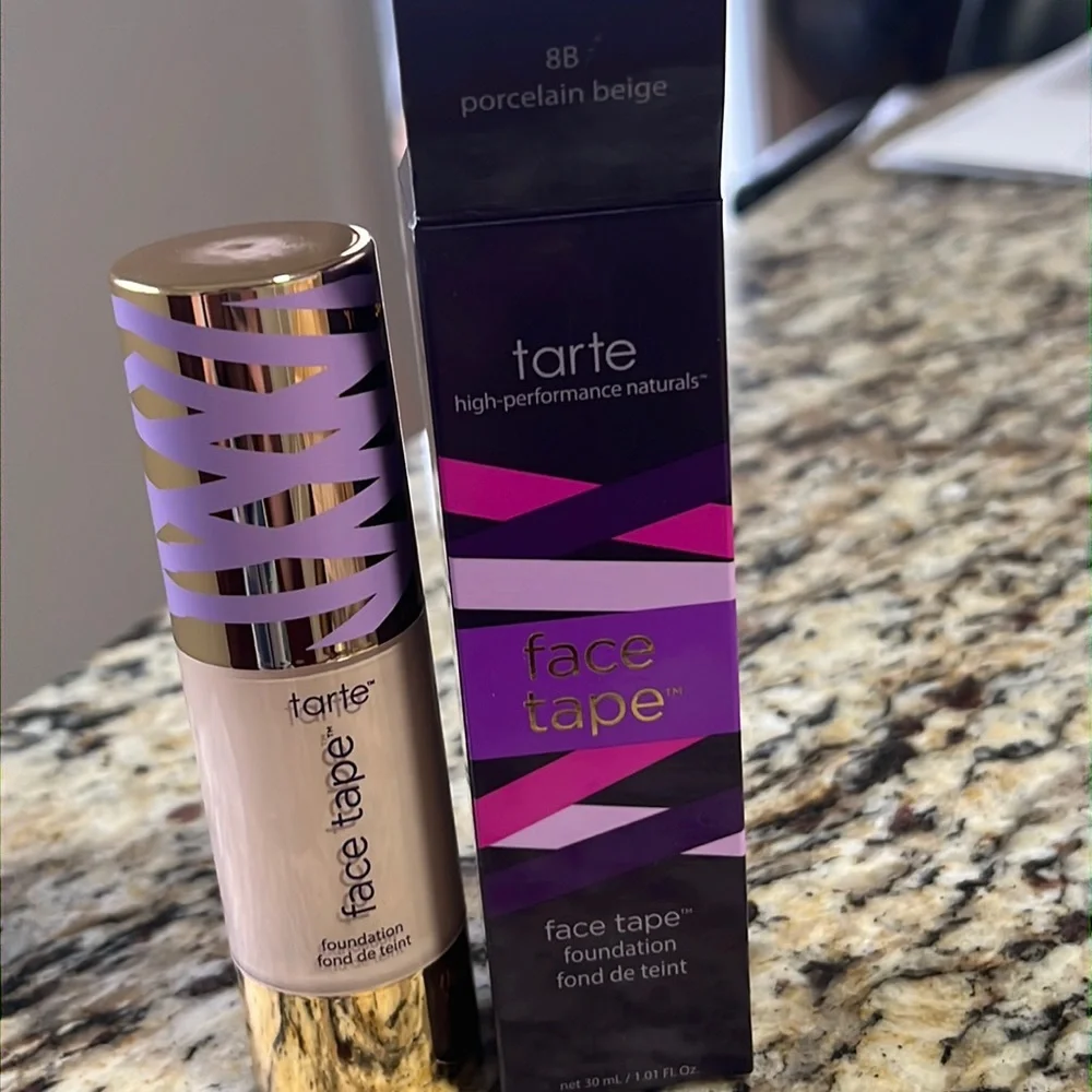 💕🌙HP! Tarte Porcelain Beige Face Tape Foundation